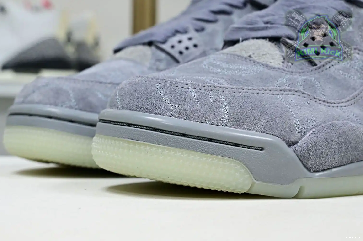 Kimikick Jordan 4 retro kaws Air Jordan 0711